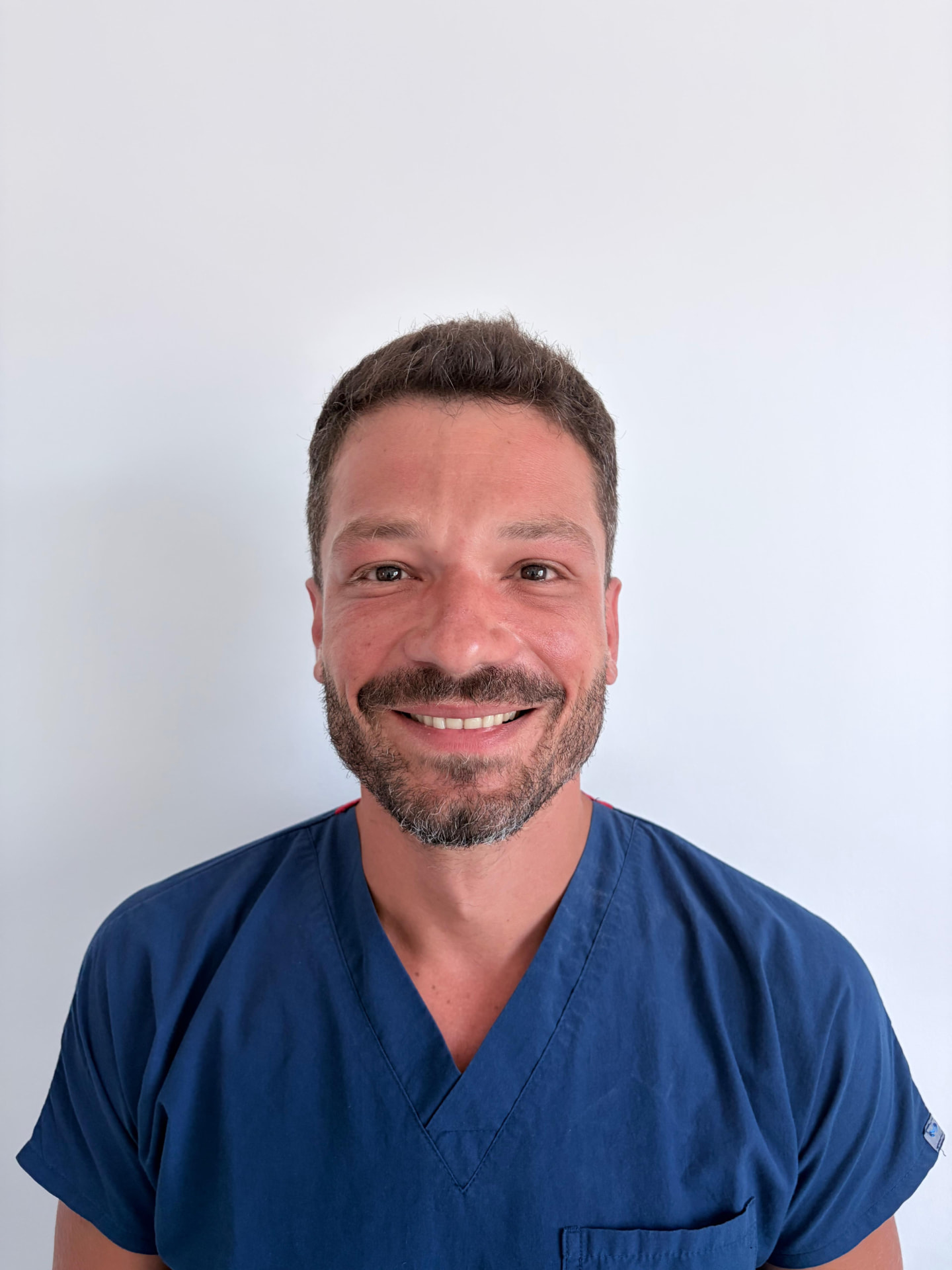 Dr. Vlad Popescu